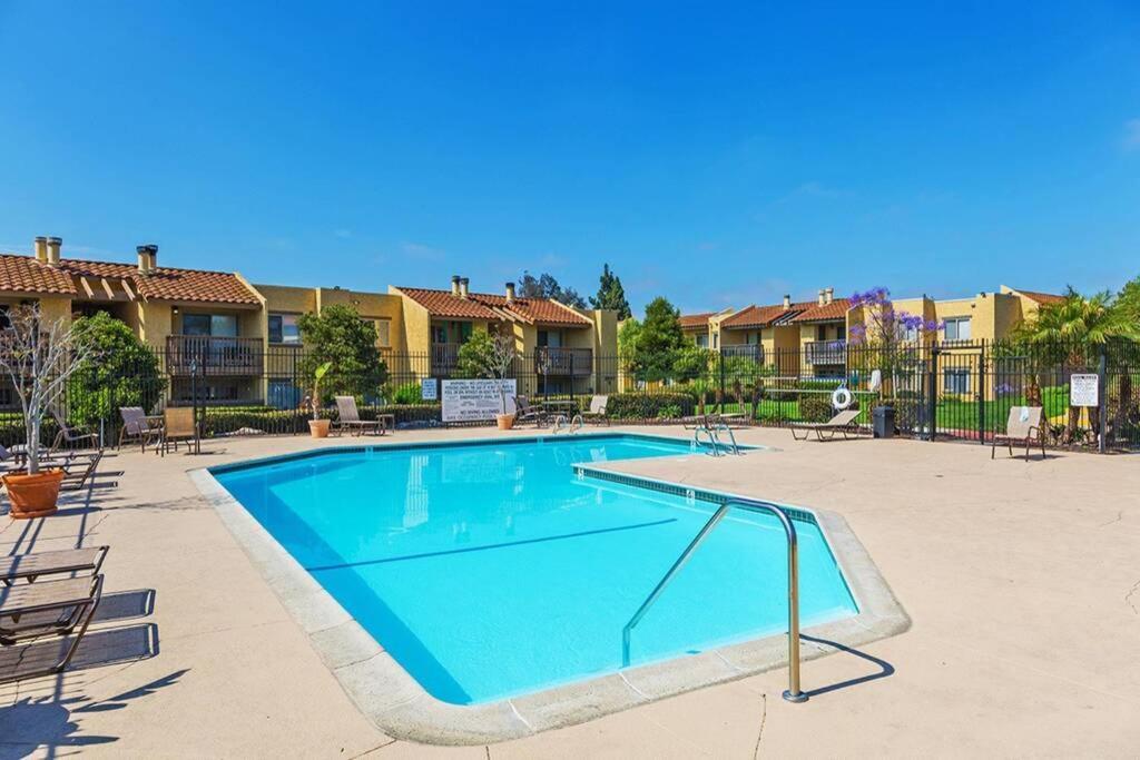 Departamento Completo En San Diego Hablamos Espanol Exterior photo