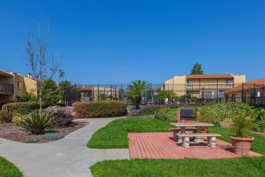 Departamento Completo En San Diego Hablamos Espanol Exterior photo